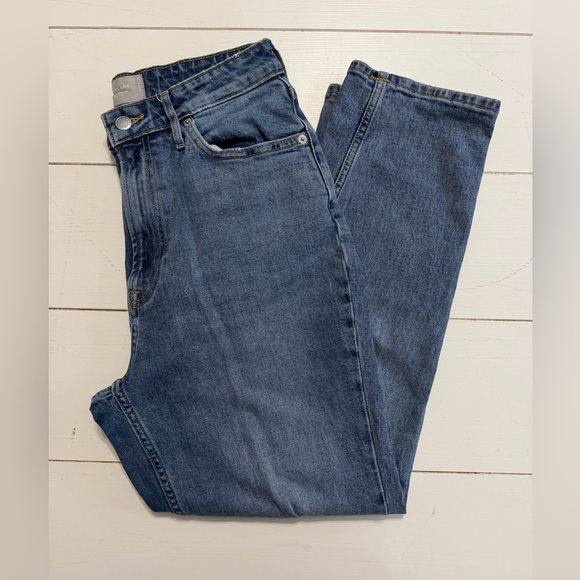 Everlane Denim - Everlane Curvy Cheeky Jeans